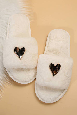 Heart Shape Buckle Decor Open Toe Plush Slippers
