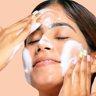 Calm Wave Foaming Facial Cleanser (Green Tea + Niacinamide)