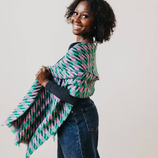 Cold Morning Houndstooth Scarf: Green